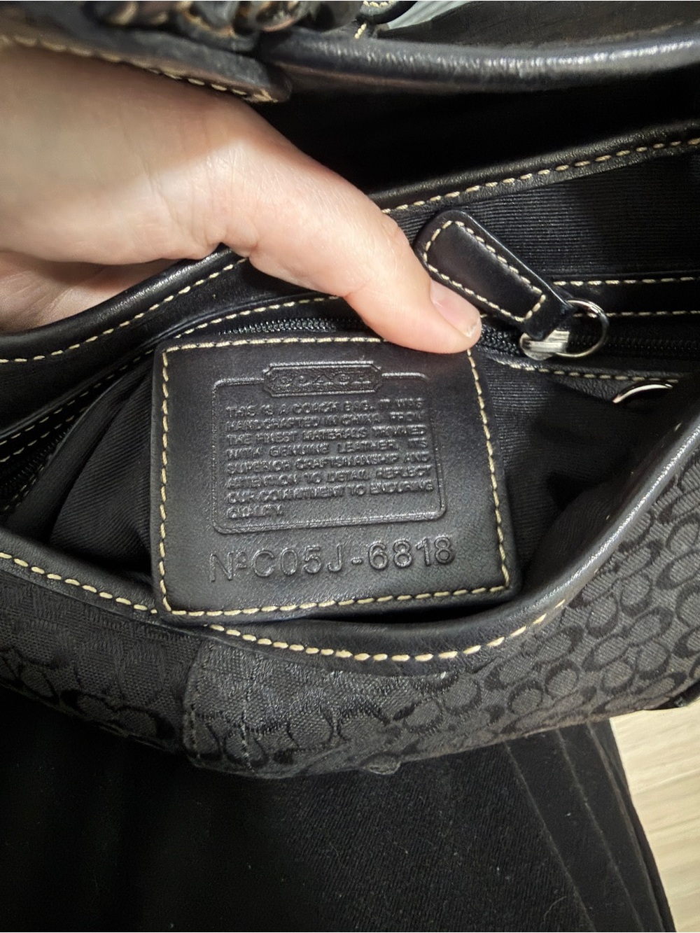 Coach Signature C Canvas & Leather Buckle Shoulder Bag Black NºC05J-6818 - Picture 5 of 5